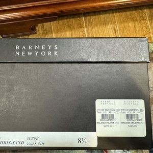 Barney’s NewYork, Suede ankle boots